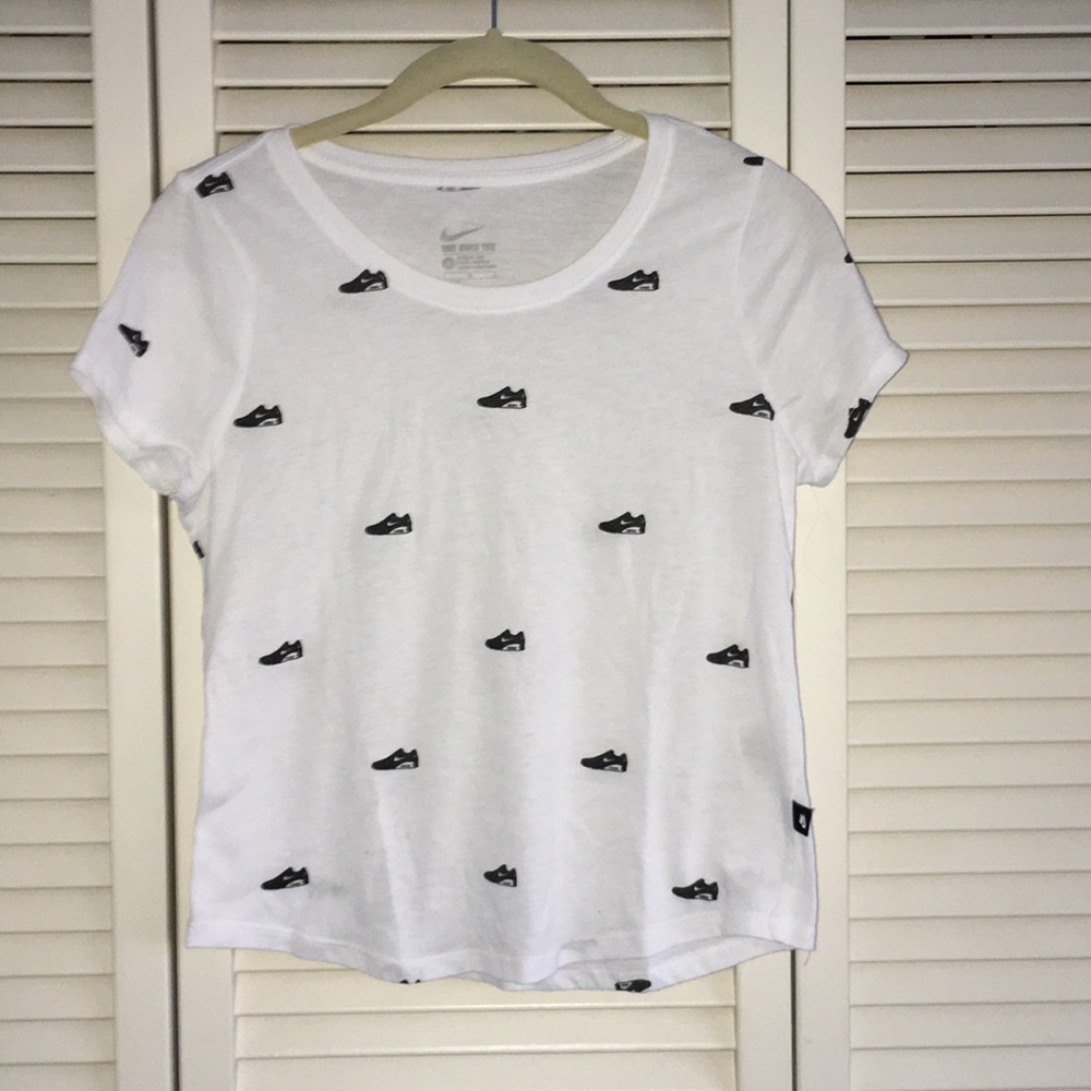 Nike Girls Tee